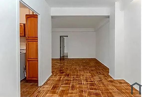 2nd image of 1579 Metropolitan Ave APT 4D