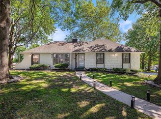 12917 Beacon Ave, Grandview, MO 64030