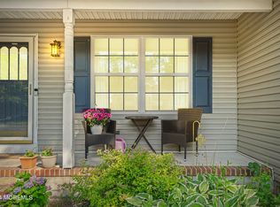 401 Fernwood Dr, Forked River, NJ 08731