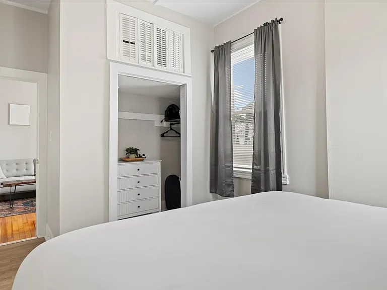 125 Circular St #B — Photo 10