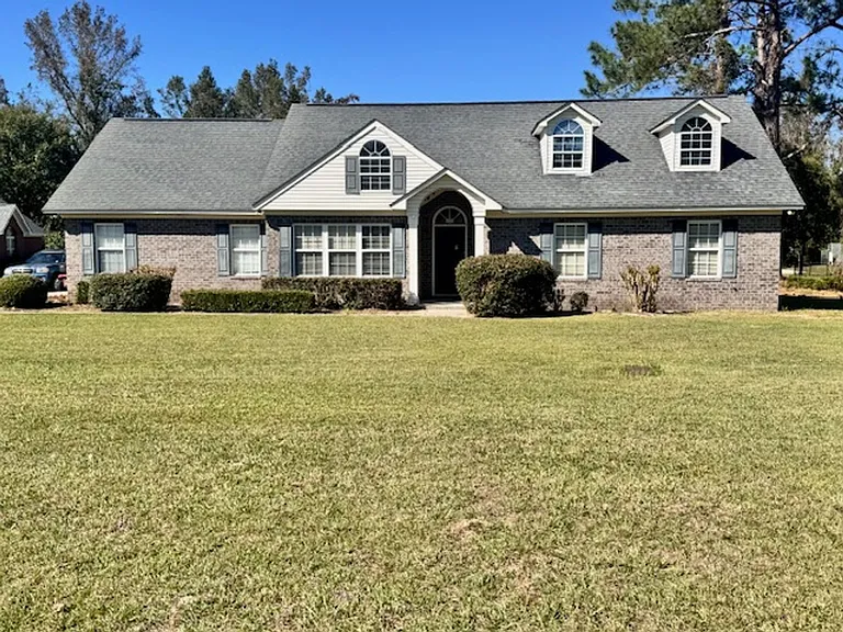 1005 Houndsbark Ct — Photo 2