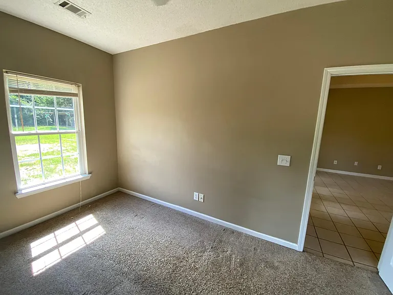 1070 Lee Road 20 — Photo 6