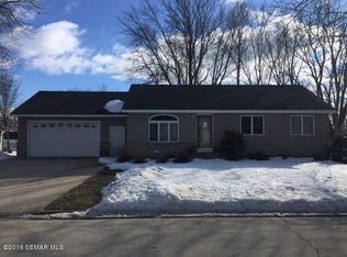 205 Nelson Ave, Lyle, MN 55953