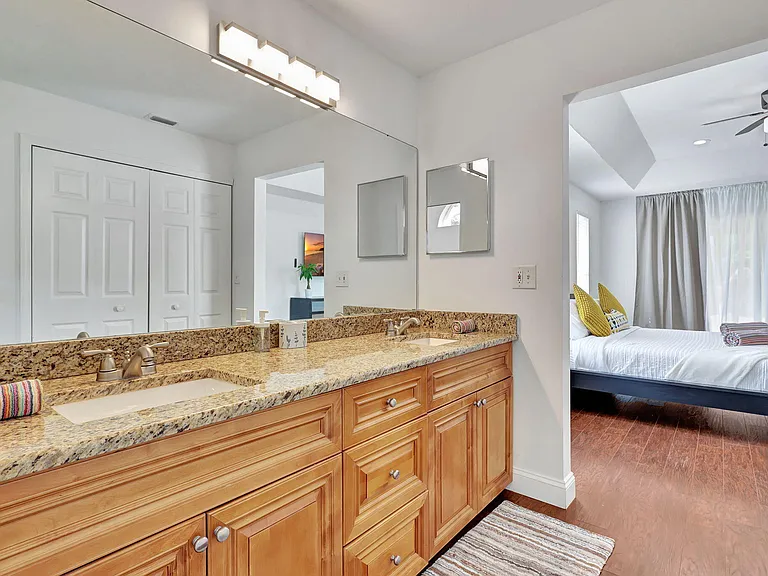 13805 Sheffield St — Photo 21