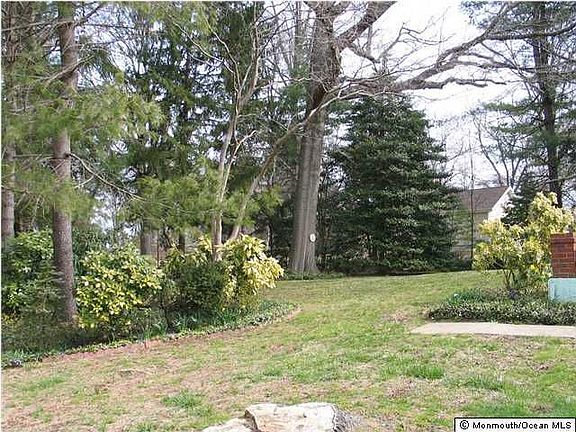 5th image of 30 Swartzel Dr