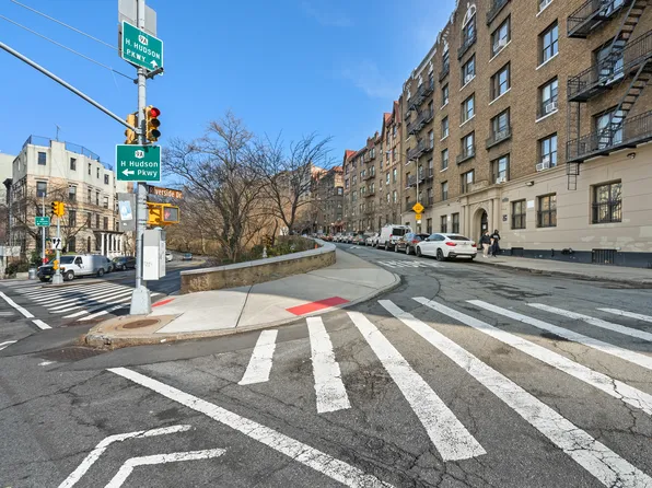 834 Riverside Drive image 28 of 31