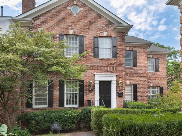 443 N Polo Dr, Saint Louis, MO 63105