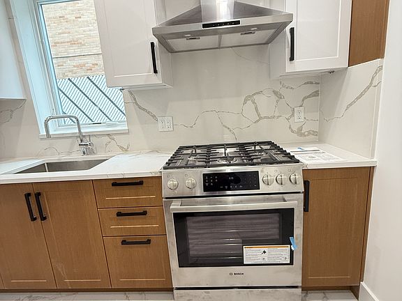 3rd image of 144 Bay 25th St #1B
