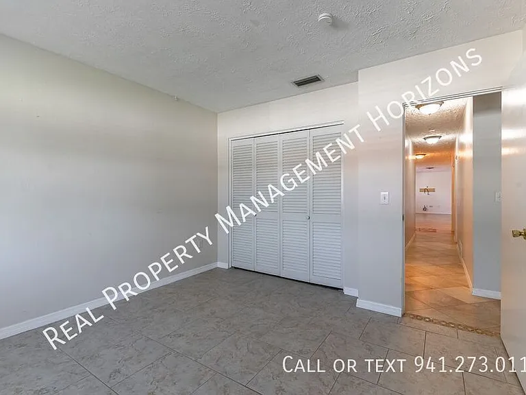 5217 Canterbury Dr — Photo 14