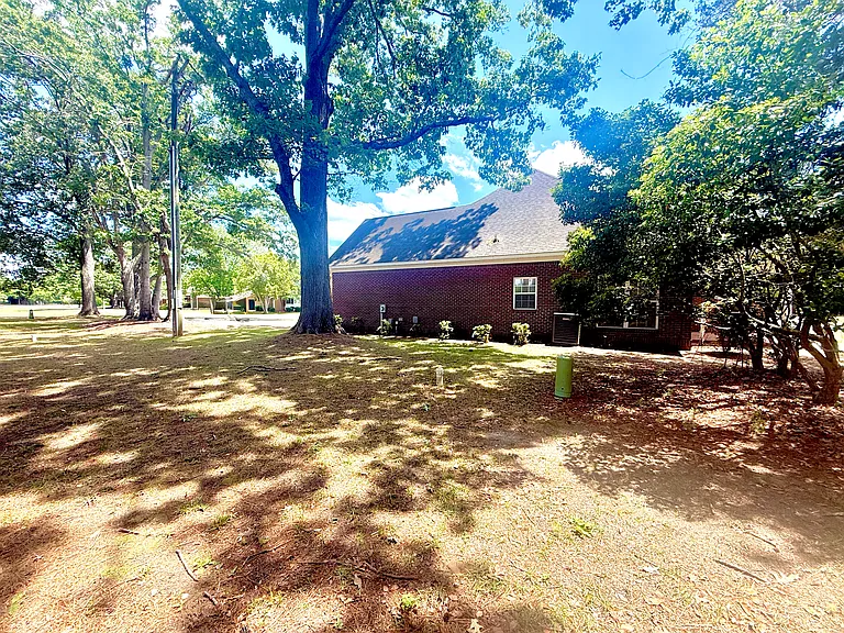 335 Pine Loop Cir — Photo 20