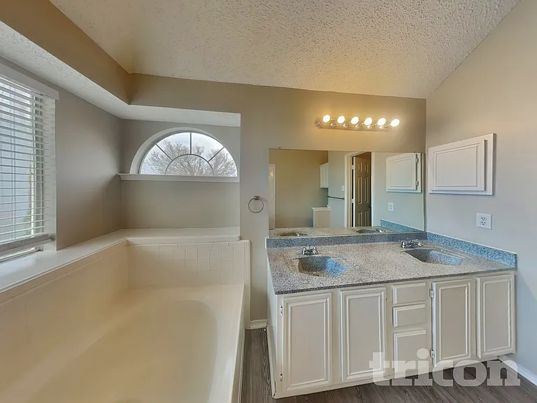1226 Paul Dr — Photo 6