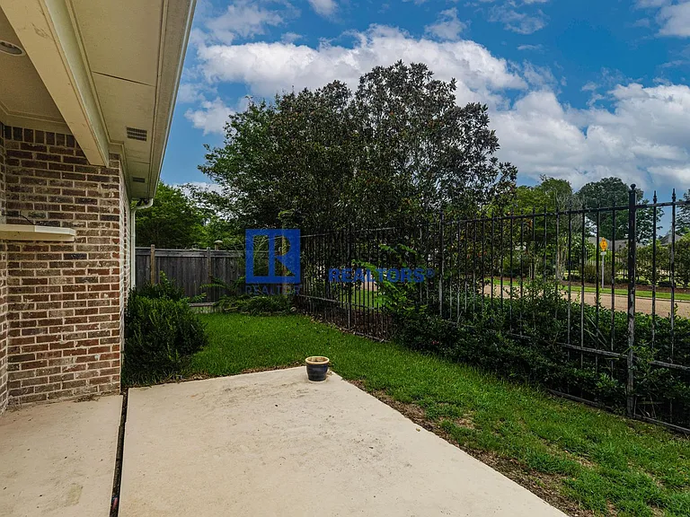 403 Evian Way — Photo 34