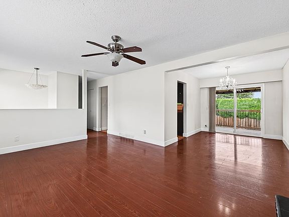 4th image of 2068 Ridgeway St
