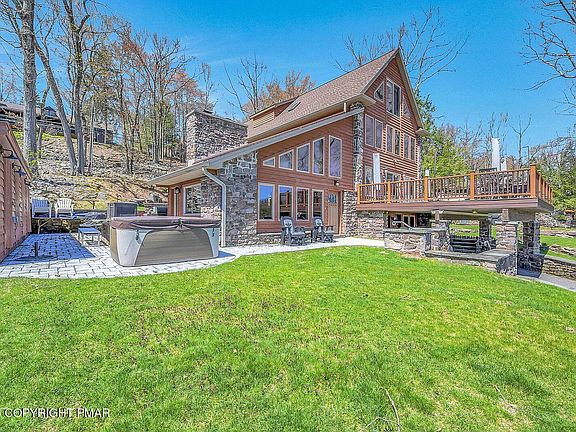 3rd image of 71 Lake Dr