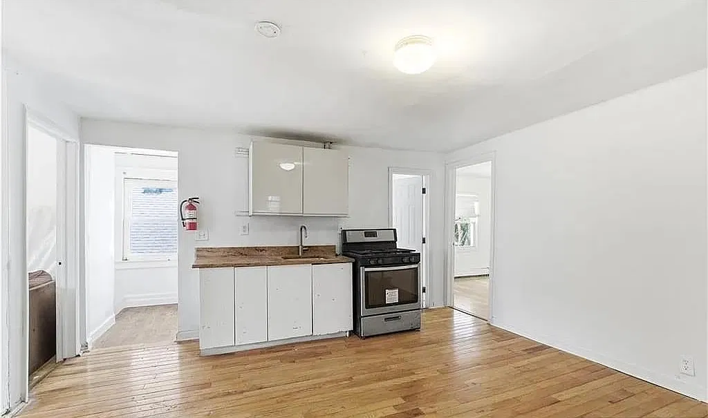 3 bed, 1760 sqft, $2,900 — Photo 1