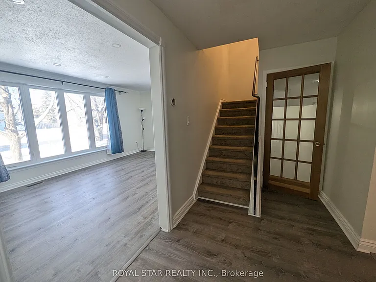 44 Winchester Dr — Photo 5