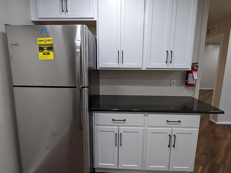 411 Lindsay Rd #3 — Photo 3
