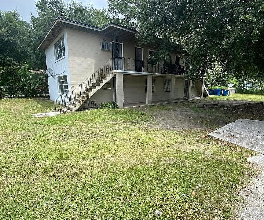 1st image of 2219 W 39th St