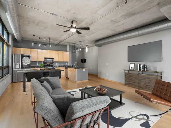 720 N 4th St Unit 215, Minneapolis, MN 55401