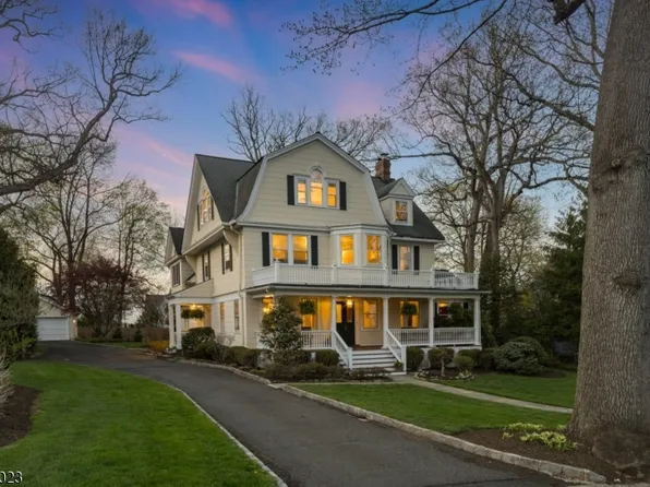 39 Oak Ridge Ave, Summit City, NJ 07901