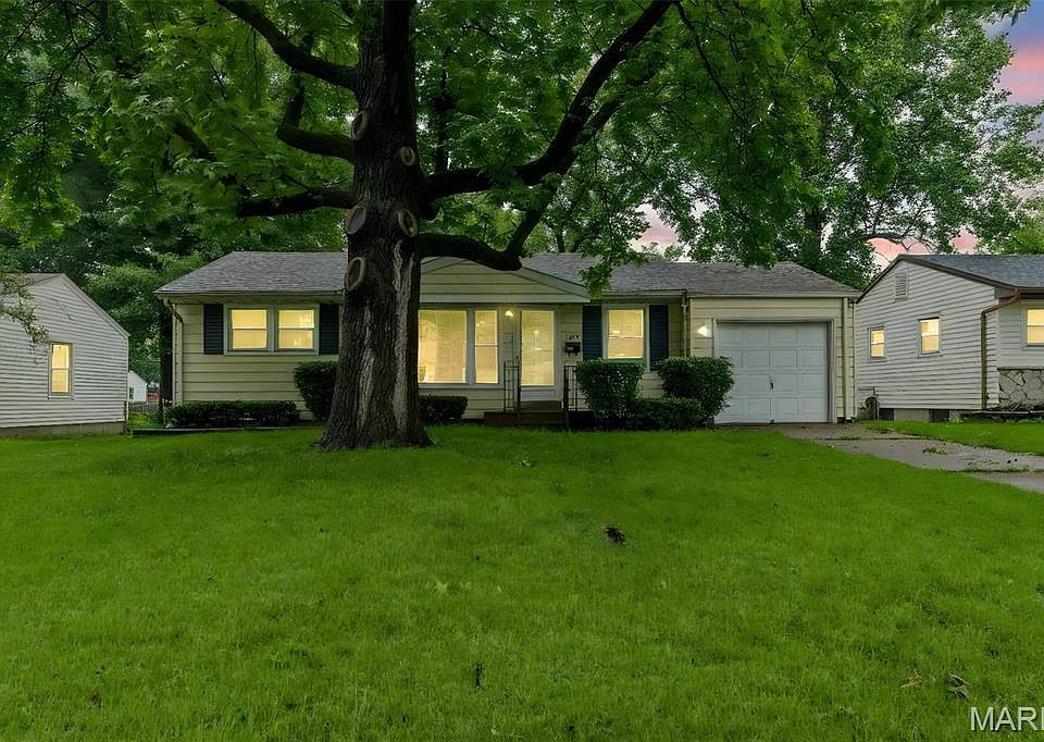 1st image of 165 Saint Daniel Ln