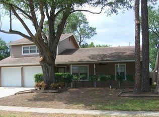 2917 Lawrence St, Irving, TX 75061