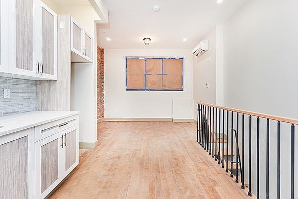 1st image of 1637 Saint Johns Pl #1G