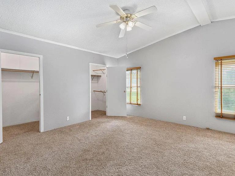 5410 Carriage Trails Dr — Photo 14