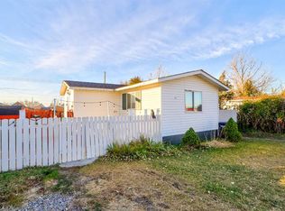 112 N 11th St, Fort Macleod, AB T0L 0Z0