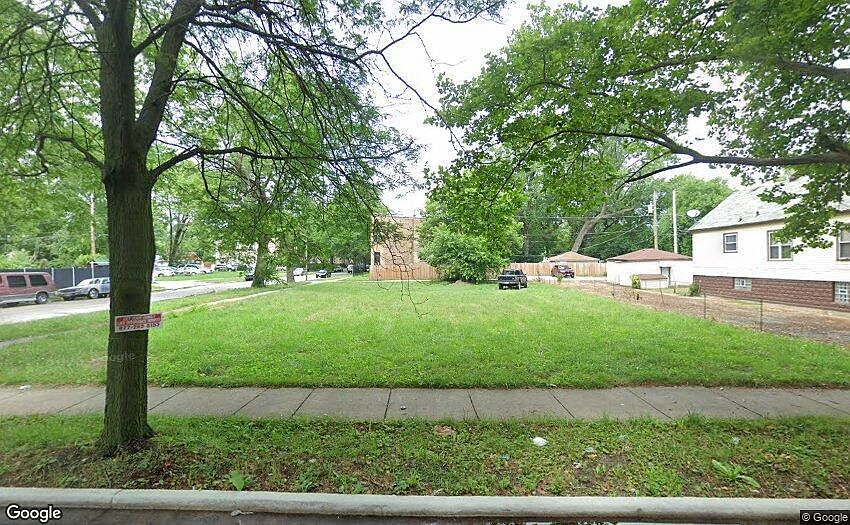 1st image of 854 W 53rd St