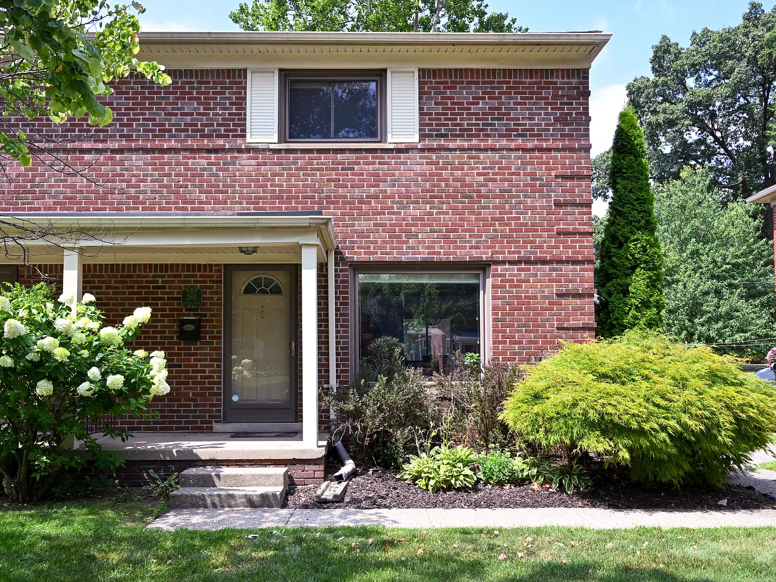 2 bed, 1200 sqft, $2,195 — Photo 3