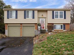 2384 Cross Village Dr, Miamisburg, OH 45342