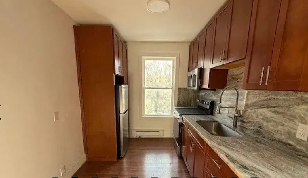 2 bed, 600 sqft, $3,750 — Photo 3