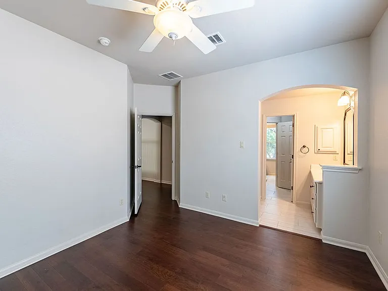 7909 Adelaide Dr — Photo 21