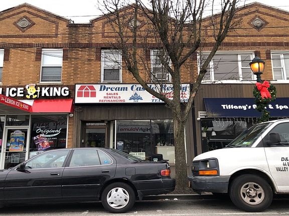 5th image of 124 Rockaway Ave
