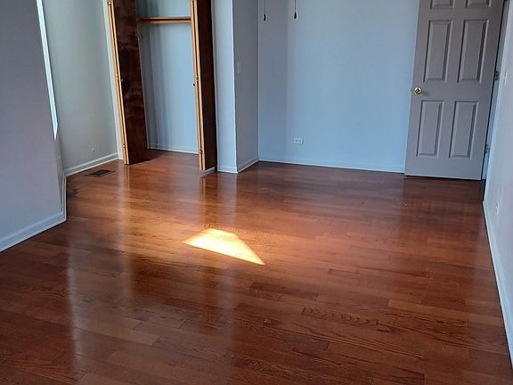 5th image of 6729 S Saint Lawrence Ave #1