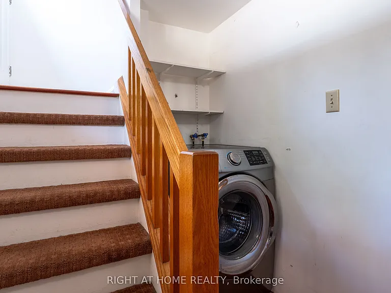 426 Seaton Dr — Photo 14