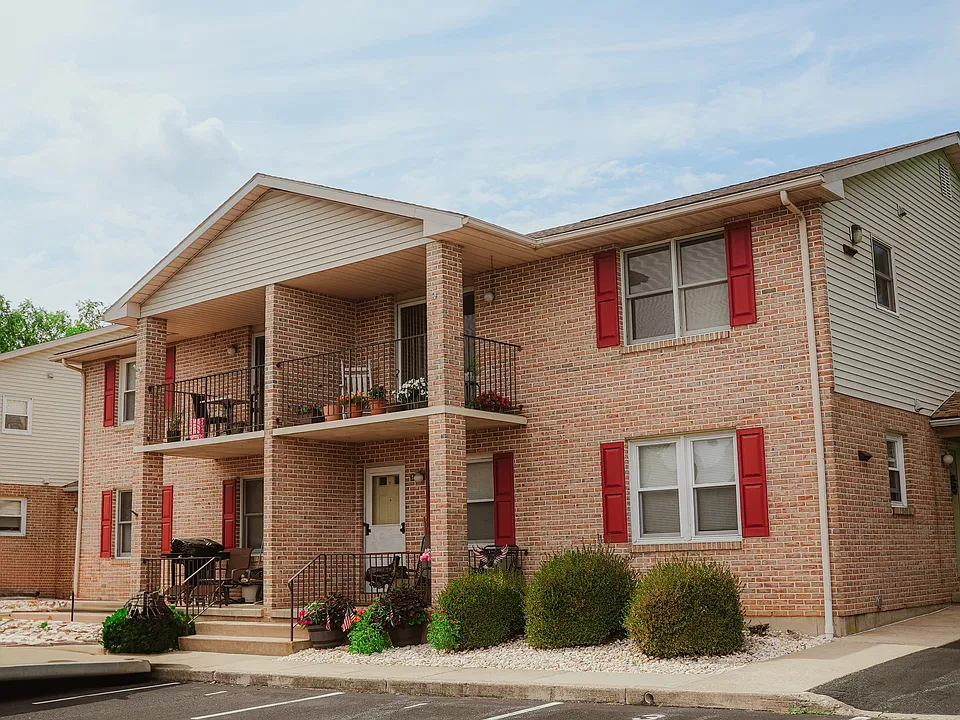 24 Grove St #G2-24B