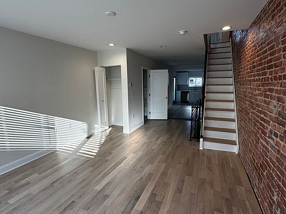 2nd image of 2609 S Hutchinson St