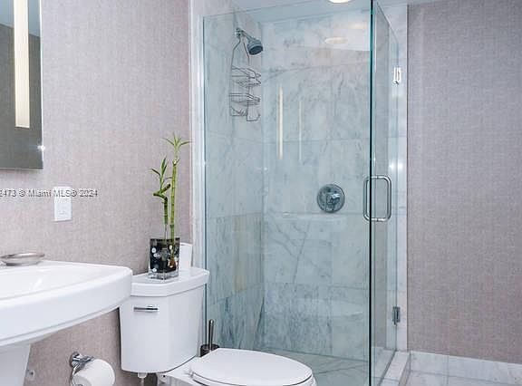 3rd image of 421 Meridian Ave APT 18