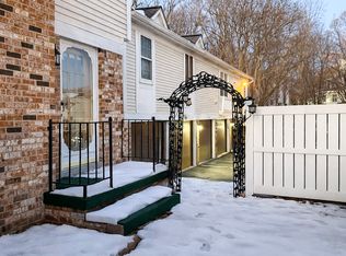 21330 E Glen Haven Cir #222, Northville, MI 48167