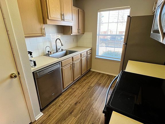 5th image of 309 Willowbrook Ln
