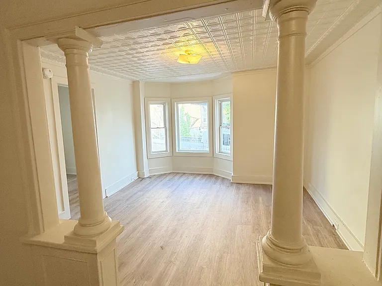 7 West Ln #2B — Photo 2