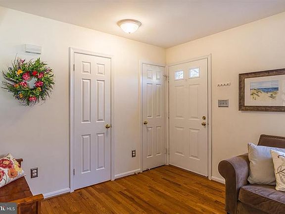 3rd image of 12654 Monarch Ct