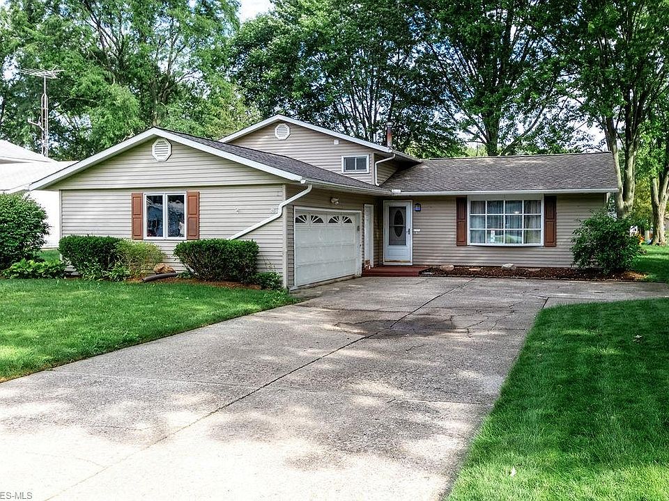 1st image of 34150 Gail Dr