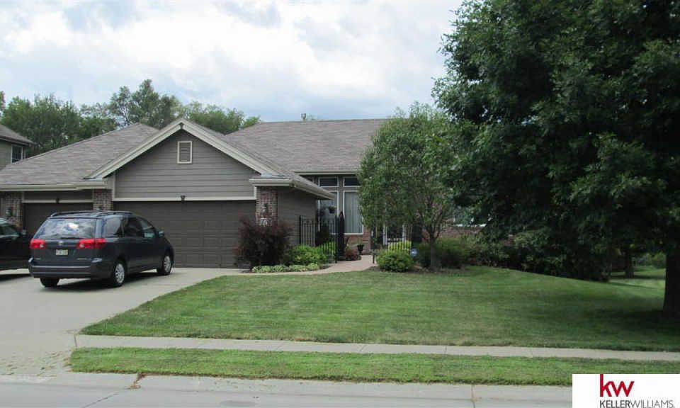 1st image of 8010 S 101st St