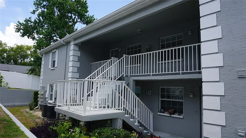 2 bed, 2.0 bath, 1103 sqft, $1,600 — Photo 3