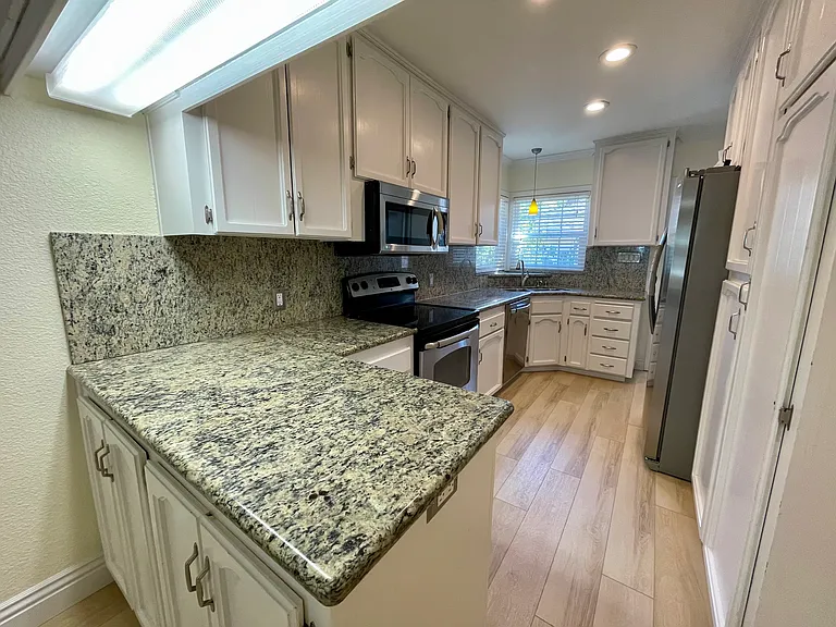 5008 8th Ave — Photo 14