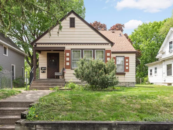 112 8th Ave S, South Saint Paul, MN 55075