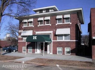 300 Main St APT 111, Halstead, KS 67056